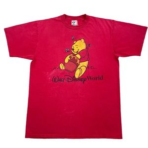 Vintage 90s Walt Disney World Winnie the Pooh Graphic Made in USA t-shirt size L